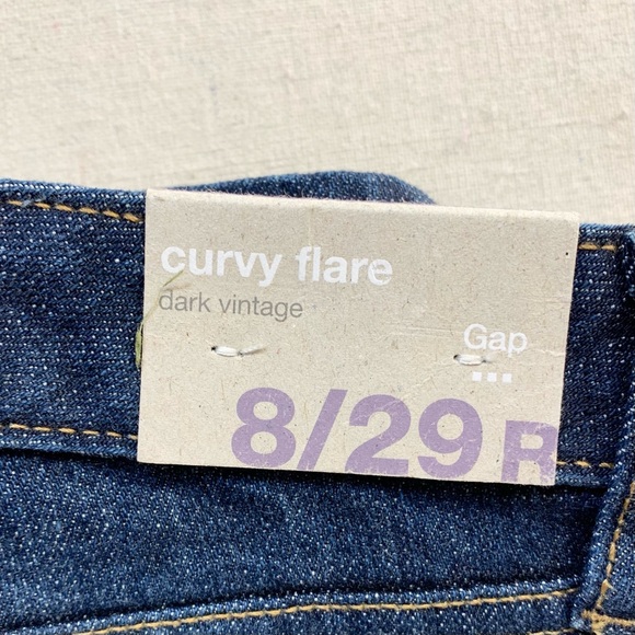 GAP~NWT~Women’s Curvy Flare‎ Dark Vintage Mid Rise Jeans~Sz 8/29R - Picture 13 of 14